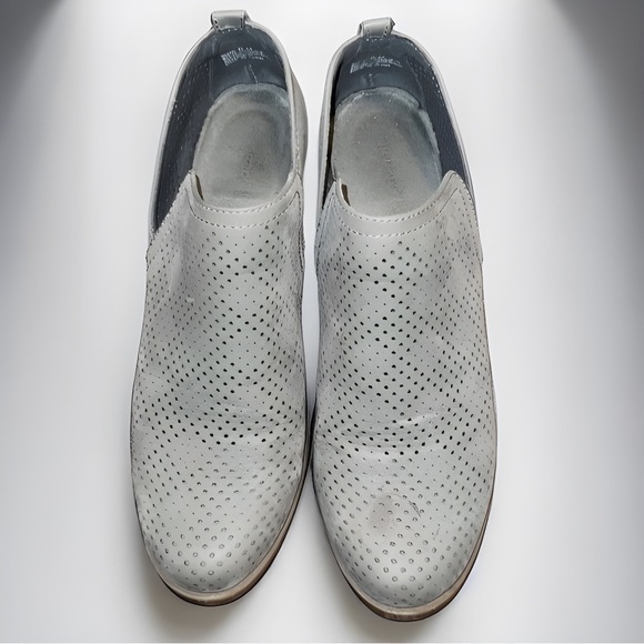 BareTraps Shoes - Baretraps - open sides gray booties - size 8